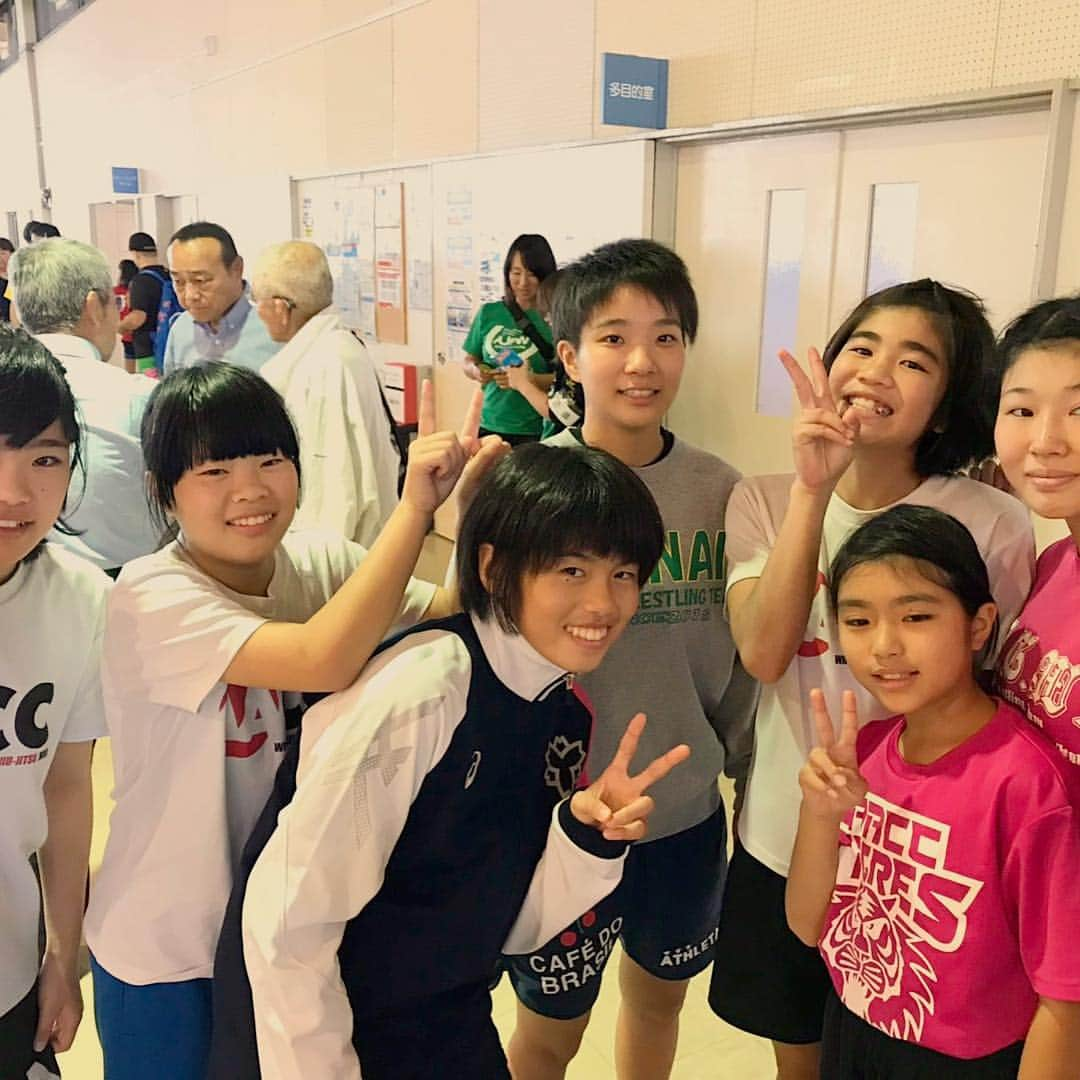 阿部裕幸さんのインスタグラム写真 - (阿部裕幸Instagram)「全日本女子オープン中学生の部、永富礼銅メダル🥉 限られた練習の中、頑張りました！おめでとう😊  AACC女子チーム、OGたちとも会えて嬉しい模様😁👍🏻 大会関係者の皆さま、ありがとうございました！  #aacc #aacc女子部 #aacckids #aacckidswrestling #全日本女子オープンレスリング選手権大会」10月15日 8時55分 - abeani111