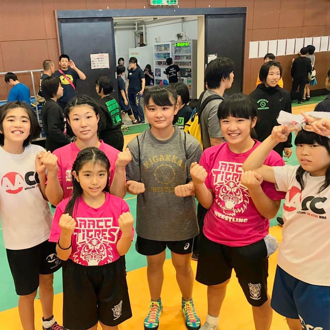 阿部裕幸さんのインスタグラム写真 - (阿部裕幸Instagram)「全日本女子オープン中学生の部、永富礼銅メダル🥉 限られた練習の中、頑張りました！おめでとう😊  AACC女子チーム、OGたちとも会えて嬉しい模様😁👍🏻 大会関係者の皆さま、ありがとうございました！  #aacc #aacc女子部 #aacckids #aacckidswrestling #全日本女子オープンレスリング選手権大会」10月15日 8時55分 - abeani111