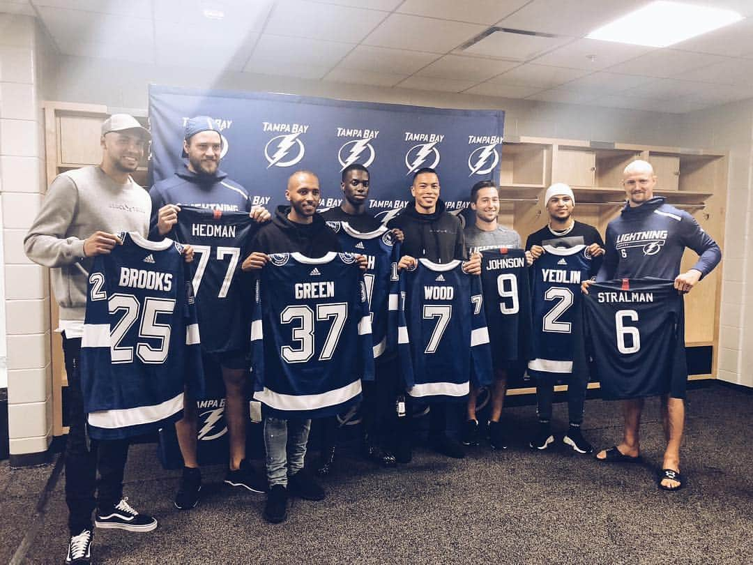 ジュリアン・グリーンさんのインスタグラム写真 - (ジュリアン・グリーンInstagram)「Thanks for having us 🙌🏽 @tblightning」10月15日 1時34分 - jgreen_37