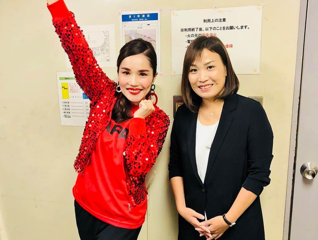 平野ノラさんのインスタグラム写真 - (平野ノラInstagram)「世界バレー！🇯🇵 副音声で応援してるゾ！ みんなエールを！！ #世界バレー #副音声 #平野ノラ #TBS #セルビア戦 #負けられない」10月14日 19時11分 - noranoranora1988