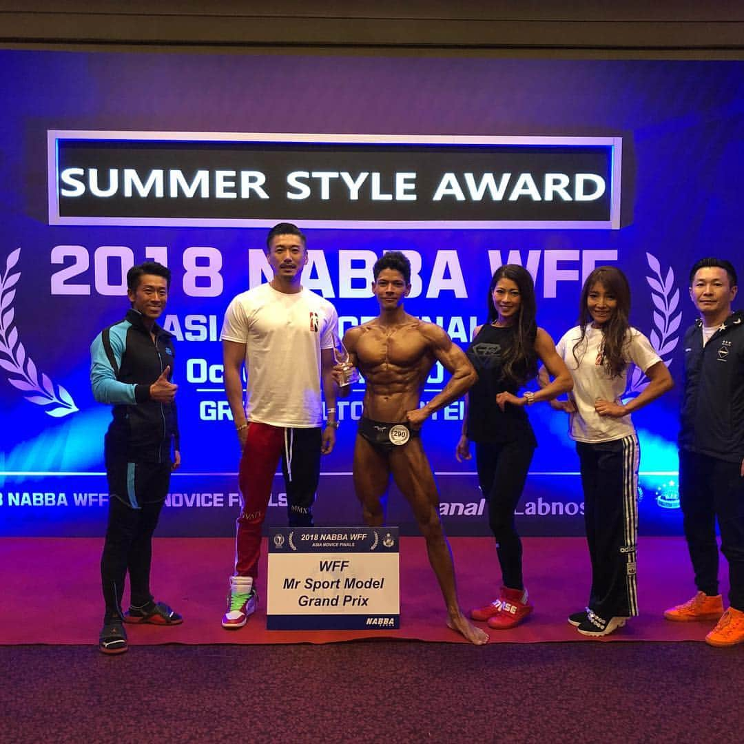 金子賢さんのインスタグラム写真 - (金子賢Instagram)「SSAPROヴィクトル漆畑 スポーツモデルoverall💪🥇💪 本日選手の中の1位 おめでとう🎊🎈㊗️ 足立スポーツモデルショート2位 平川TOP6 高橋TOP10 皆んなお疲れ様でした❗️ #summerstyleaward #ssa #fitness  #workout #training #bodymake  #サマースタイルアワード #サマスタ #フィットネス #ワークアウト #トレーニング #ボディメイク #fitness #腹筋 #workout #腹筋女子 #nabbakorea #wff #nabba」10月14日 20時27分 - kenken1019