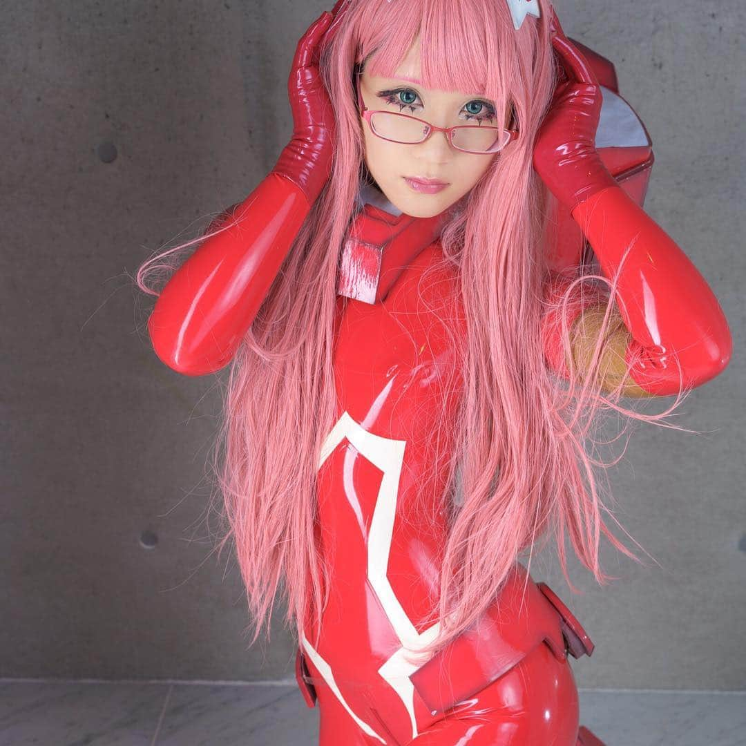 北見えりさんのインスタグラム写真 - (北見えりInstagram)「latex :FR @fantasticrubber  Cosplay: zero two @darlinginthefranxxofficial」10月14日 23時28分 - eri_kitami