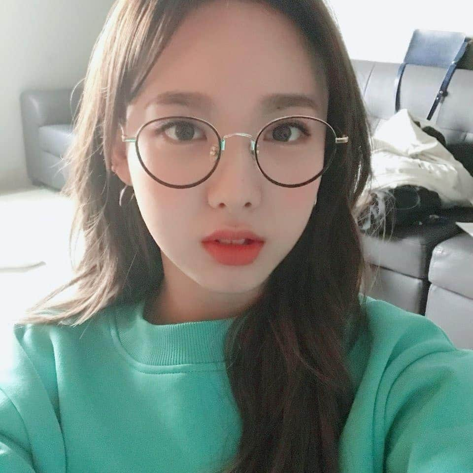 TWICEさんのインスタグラム写真 - (TWICEInstagram)「못고르겠어서 그냥 다 올림😌..」10月14日 23時44分 - twicetagram