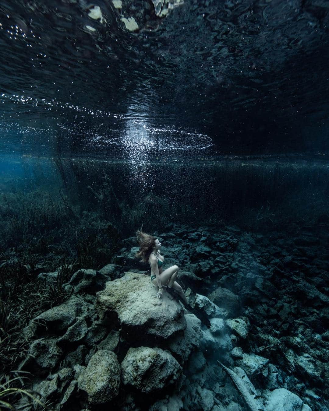 Elena Kalisさんのインスタグラム写真 - (Elena KalisInstagram)「Have you been to the Florida springs? Which is your favorite?💦💦」10月15日 0時28分 - elenakalis