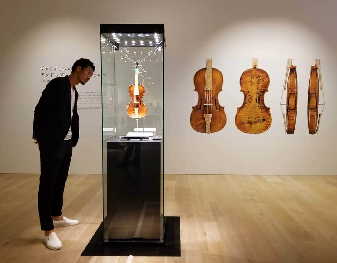 指宿洋史のインスタグラム：「ストラディヴァリウス300年のキセキ展。 #ストラディバリウス #stradivarius」