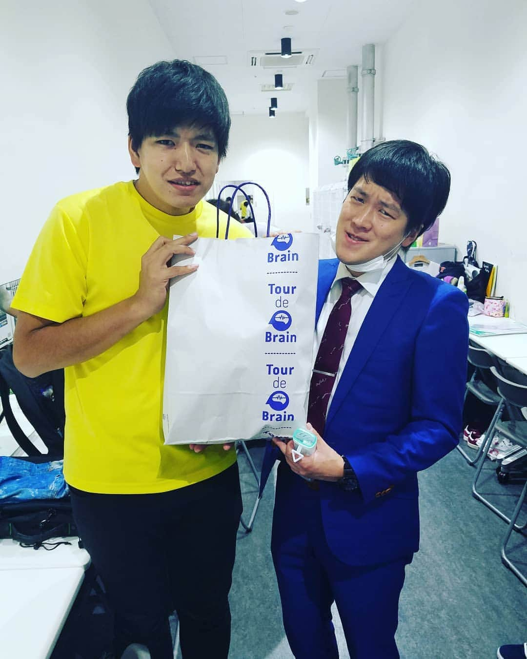 別府貴之さんのインスタグラム写真 - (別府貴之Instagram)「二人からサプライズ誕生日プレゼント❗ ありがとう☀」10月15日 19時55分 - marseille_beppu