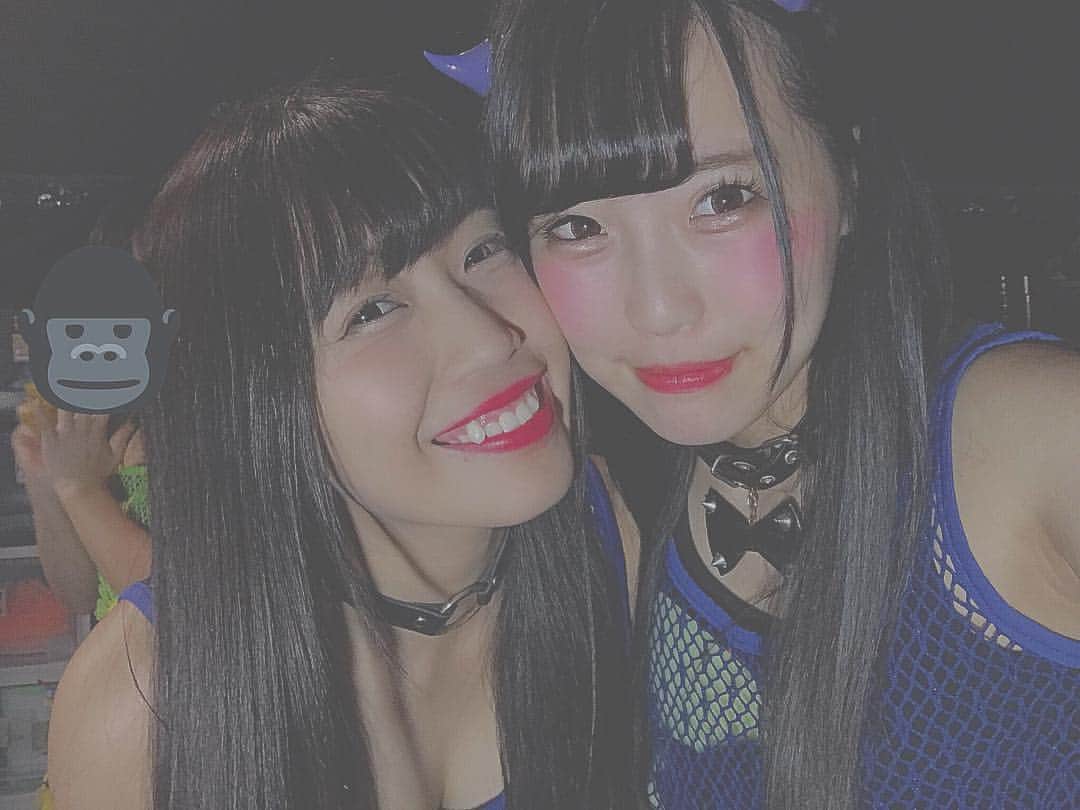 坂本舞菜のインスタグラム：「先日10月13日に 22歳になりました〜👶🏻💛 お祝いしてくださった方 ありがとうございました！！ 今年もまゆと一緒に 1つ歳をとったよ〜(^-^) 今回はおなじユニットで！ アリス十番になってから 双子みたいって言われるけど 4年違うけどお誕生日一緒だから もしかして双子なのかな、、🤔😳 (違う)(似てない) 22歳🤜💥🤛のさかもてぃあも よろしくお願いします！^_^  #誕生日 #お誕生日 #22歳 #22歳になりました #まゆまな #久々の投稿 #最近はストーリーだけ #これからまた投稿頑張ります #🎂」