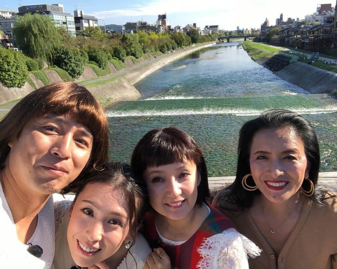 日本テレビ「今夜くらべてみました」さんのインスタグラム写真 - (日本テレビ「今夜くらべてみました」Instagram)「17日水曜よる7時56分から 今夜くらべてみました最強女子会２時間SP❤️ 徳井と京都好き女子が京都の物件探し🌟  #今夜くらべてみました #今くら .  #17日水曜よる7時56分 .  #2時間SP .  #いつもより１時間早いよ .  #池上季実子 #千秋 #雛形あきこ .  #徳井義実 #後藤輝基 #SHELLY #指原莉乃 .  #フォロワーカモーンヌ」10月15日 17時09分 - ntv_konkura