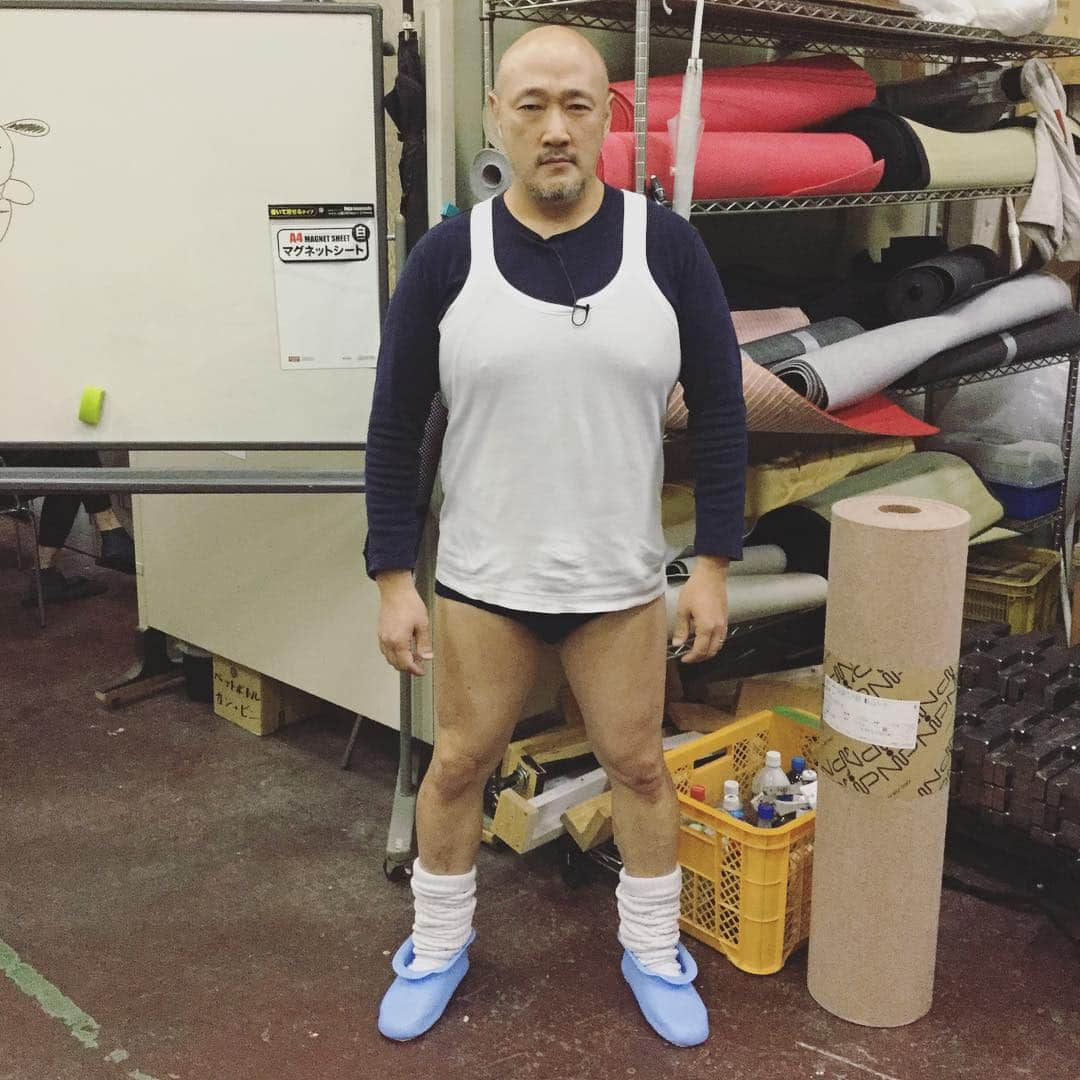 なんばグランド花月さんのインスタグラム写真 - (なんばグランド花月Instagram)「本番前のくまだまさしさんを激写📸仁王立ちがシンプルにカッコイイ😃 #なんばグランド花月 #くまだまさし  #本番前 #シンプル #仁王立ち #胸板」10月15日 17時31分 - nambagrandkagetsu