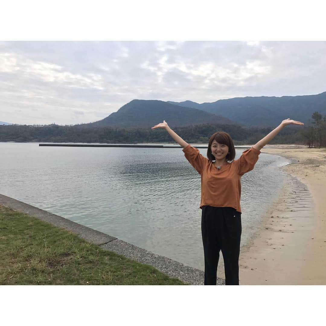 黒木千晶さんのインスタグラム写真 - (黒木千晶Instagram)「取材♩さあどこでしょう？ヒントその2。 青い海、白い砂浜…とっても自然豊かなところです(*´꒳`*)」10月15日 19時19分 - kuroki.ytv