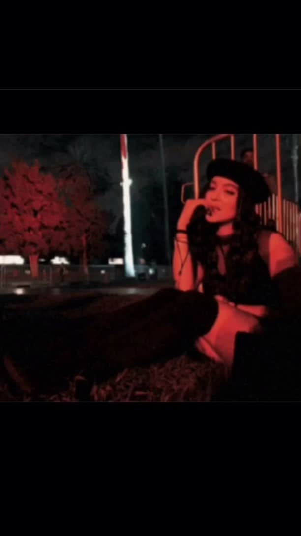 ステラ・ハジェンズのインスタグラム：「I luv halloween」
