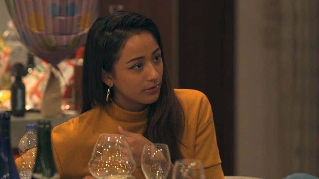 のインスタグラム：「こんばんは、『TERRACE HOUSE OPENING NEW DOORS』 第36話「 TAKE SHELTER FROM THE RAIN 」10/16よりNetflixにて配信いたします。 優衣を誘って、スケートボードに出かけた海斗。しかし雨が降ってきて2人は…。聡太が結婚経験あり、子供もいる、と知った俊亮は、聡太に惹かれていく…。」