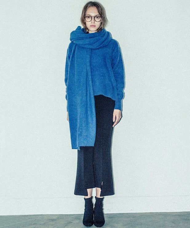 CAPRICIEUX LE'MAGEさんのインスタグラム写真 - (CAPRICIEUX LE'MAGEInstagram)「. . ★★★raccoon knit★★★ . Blue！Blue！Blue！  フワッフワな上質素材のラクーン100%ニット。 ただ今online shopでご予約受付中♡ . #capricieuxlemage #capricieux_lemage  #カプリシュレマージュ #レマージュ  #新作#発売#newarrivals #大人カジュアル #秋コーデ#秋#autumn #lookbook #カタログ#look #ラクーン#ラクーンニット#ブルー」10月15日 23時57分 - capricieux_lemage