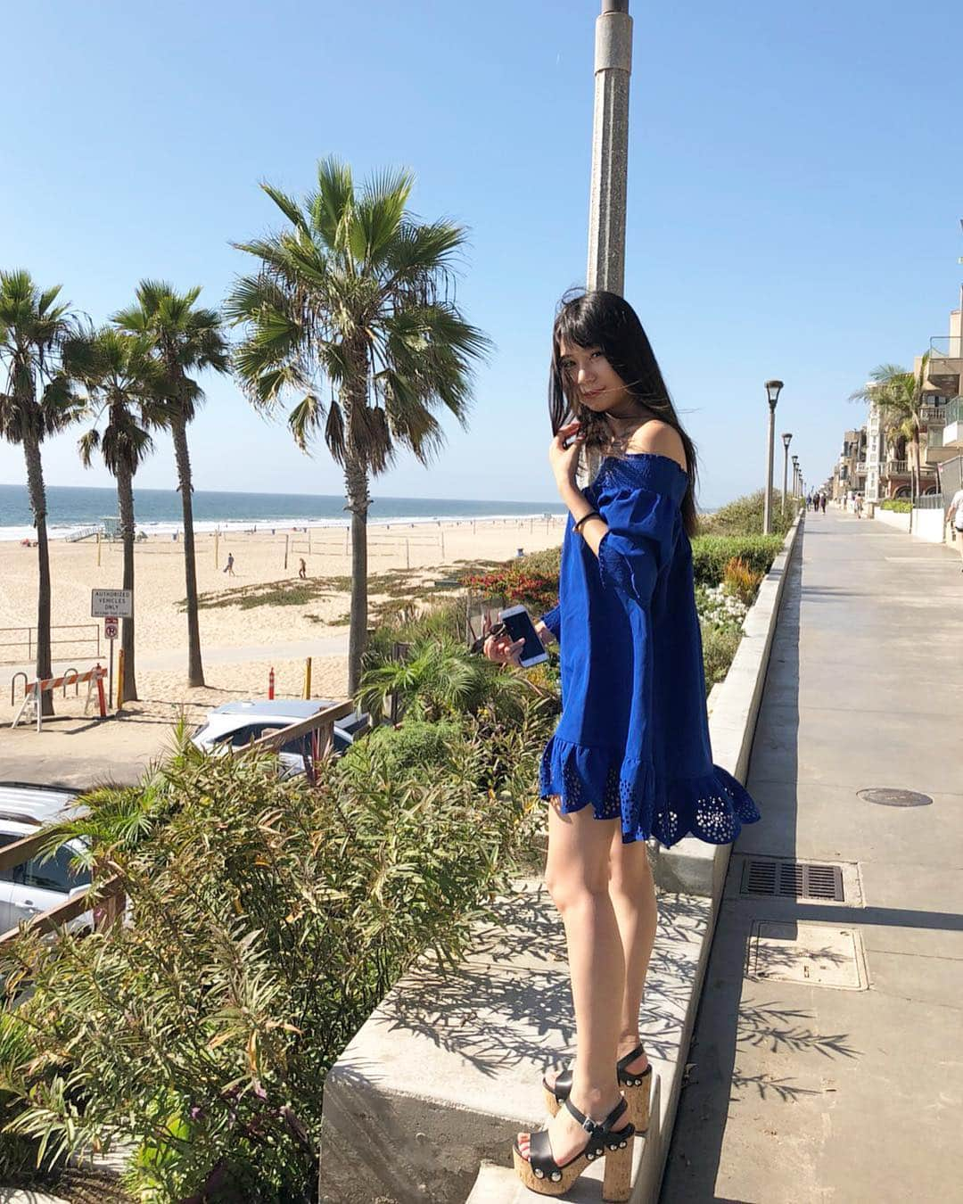 高瀬友規奈さんのインスタグラム写真 - (高瀬友規奈Instagram)「A person who almost never hit the beach otherwise a gallon of sunscreen along😇💙 ・ ・ ・ 海の近くに丸2年住んでみたけどまるで行かないことに気付いた。 #california」9月22日 7時32分 - yukina_731