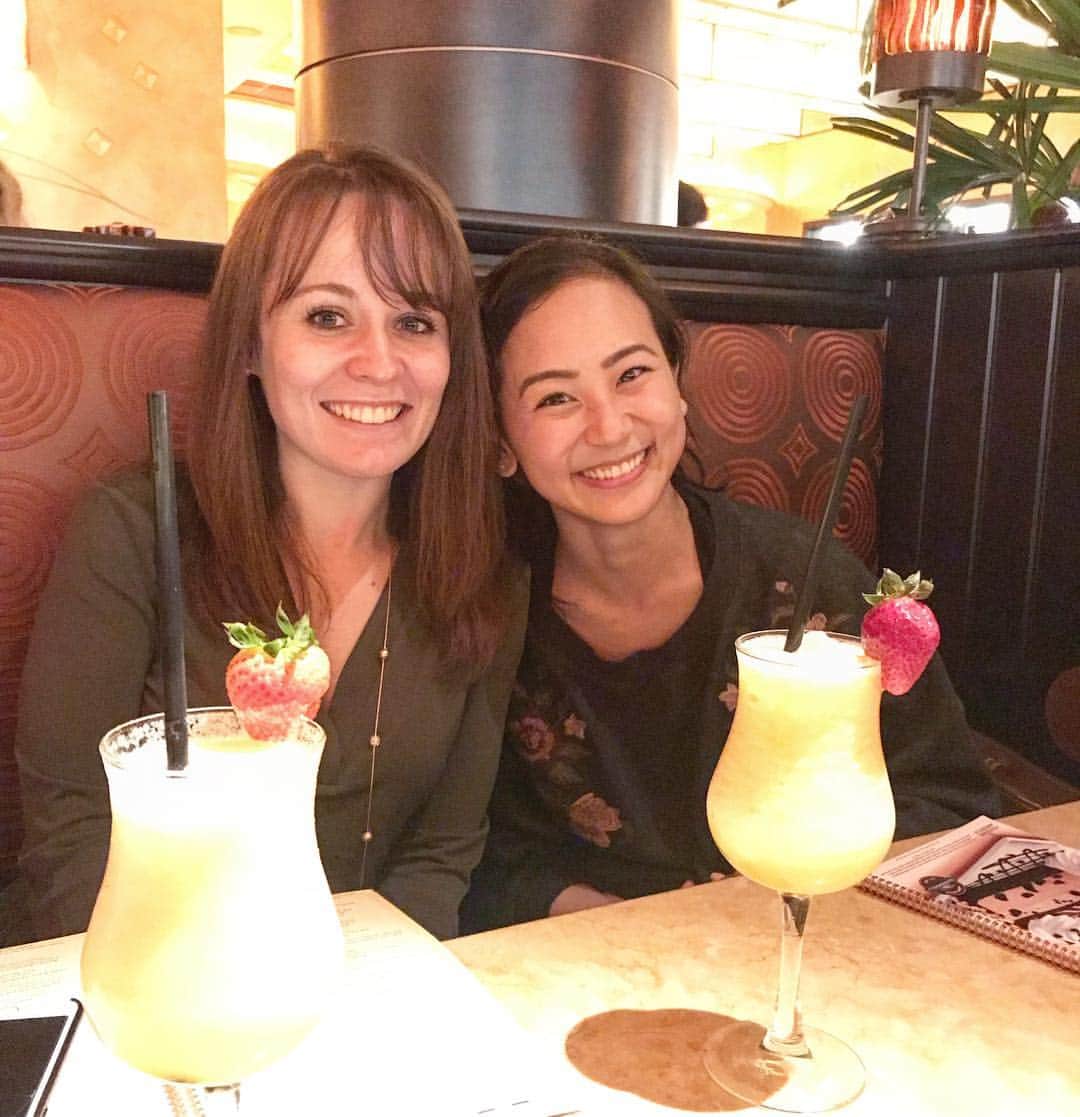 フェリシア・ザンのインスタグラム：「Yay for September birthdays 🎉 Celebrating the last day of 24! #25」