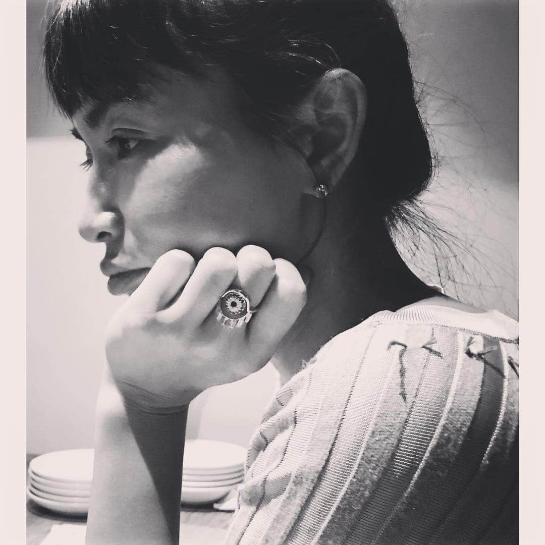 長谷川京子さんのインスタグラム写真 - (長谷川京子Instagram)「photo by 娘📸 お前も上手いな。 #daughter#ring#ileanamakri」9月22日 21時35分 - kyoko.hasegawa.722