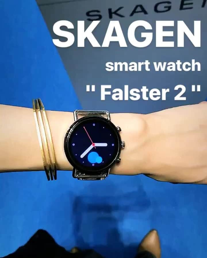 sahomiのインスタグラム：「東急プラザ銀座で今日から3日間限定で行われている「SKAGEN（スカーゲン）」のポップアップストアに行ってきました。 - SKAGENのウォッチは高級感があってどれもスタイルに馴染む洗練されたデザインが好きですが、中でも今回出た新作のスマートウォッチ「Falster2」は、とても軽くて、防水性もあり、デザインだけでなく着け心地と機能面も充実していました。 - （前々からスマートウォッチ欲しいなぁ…と思いつつ、でもなんかイカツイイメージで購入を迷っていましたが）これなら女性の方でも身につけやすいなと思います。 - 人生初のスマートウォッチ⌚️✨届くの楽しみだな〜💙 是非ポップアップ(B2)と本店(5F)にも遊びに行ってみて下さいね。 - ---------------- @skagendenmark  ポップアップイベント 9/22(土)〜9/24(月)  @ 東急プラザ銀座 B2 ---------------- #SKAGEN #スカーゲン #myskagen #pr #スマートウォッチ #デンマーク時計」