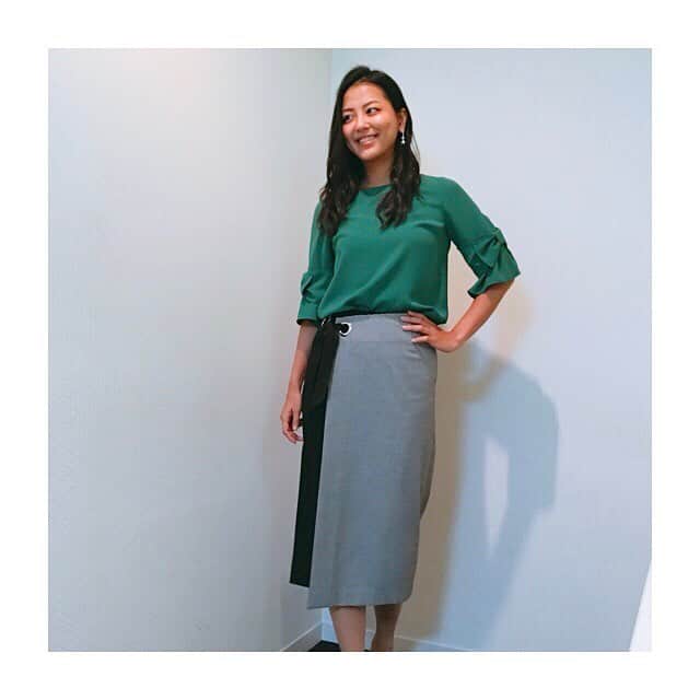 長沢美月さんのインスタグラム写真 - (長沢美月Instagram)「今日のズムサタ衣装✨ スカートだと思うでしょ〜😏？ パンツなんです👖 #ズムサタ #衣装 #詳しくはブログで」9月22日 18時12分 - _mizuki_0212
