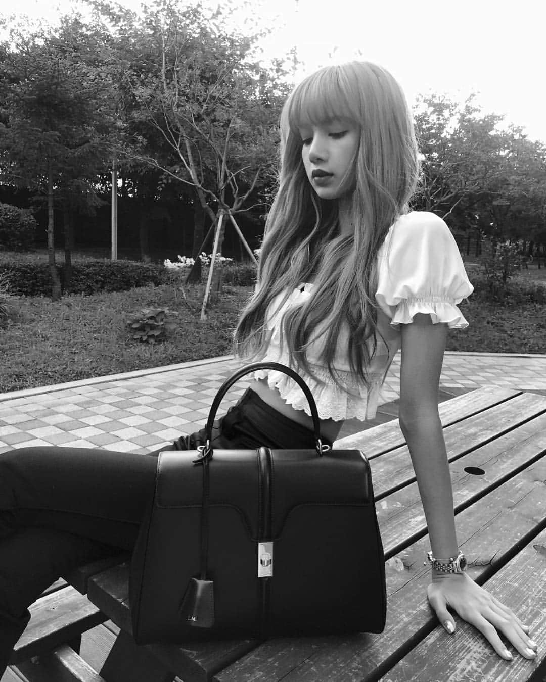 リサさんのインスタグラム写真 - (リサInstagram)「#celinebyhedislimane #celine16 #셀린느바이에디슬리먼 #セリーヌバイエディスリマン #ad」9月22日 19時42分 - lalalalisa_m