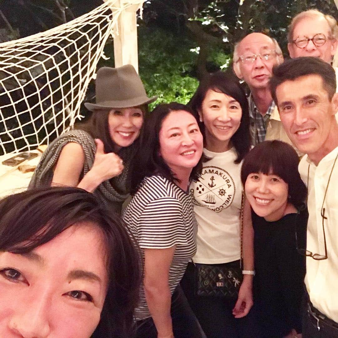 山本浩未さんのインスタグラム写真 - (山本浩未Instagram)「仕事終わりからの鎌倉「#ハウスオブフレーバーズ」で#ホルトハウス房子 さんとお茶して、コラス邸のパーティにお邪魔して色んな方とおしゃべりして、鎌倉ナビしてくれたリリちゃんと#江ノ電長谷駅 でサヨナラして、キホちゃんと#湘南新宿ライナー で東京へ。充実の鎌倉すっかり秋🍁🌾🍃🍠🍇🍐」9月22日 20時56分 - hiromicoy
