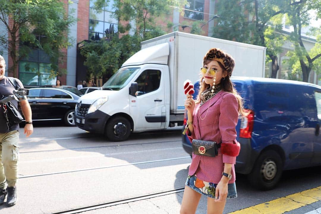 明日花キララさんのインスタグラム写真 - (明日花キララInstagram)「FENDI❤︎Milan🇮🇹 . #Italia 🍕🍕🍕」9月23日 11時48分 - asukakiraran