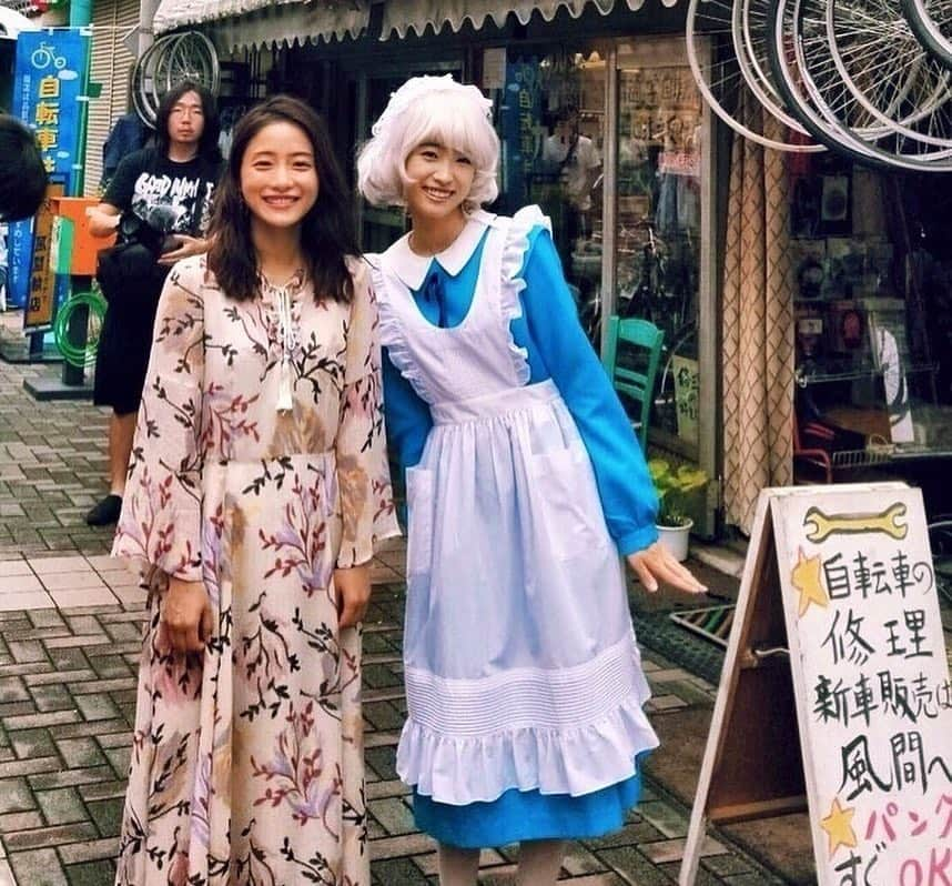 日本テレビ「高嶺の花」さんのインスタグラム写真 - (日本テレビ「高嶺の花」Instagram)「‪風間自転車屋にて、#笛木優子 さん、#髙橋ひかる さん、#舘秀々輝 くん、#田畑志真  ちゃん、#博多華丸 さん、#奥田恵梨華 さん、#細野今日子 さんが一気にオールアップ！！‬ ‪商店街チーム全員集合で宗太を迎える場面、とっても温かいシーンが作れました！‬ ‪ありがとうございました☆‬ ‪#高嶺の花‬」9月23日 13時40分 - takanehana_ntv