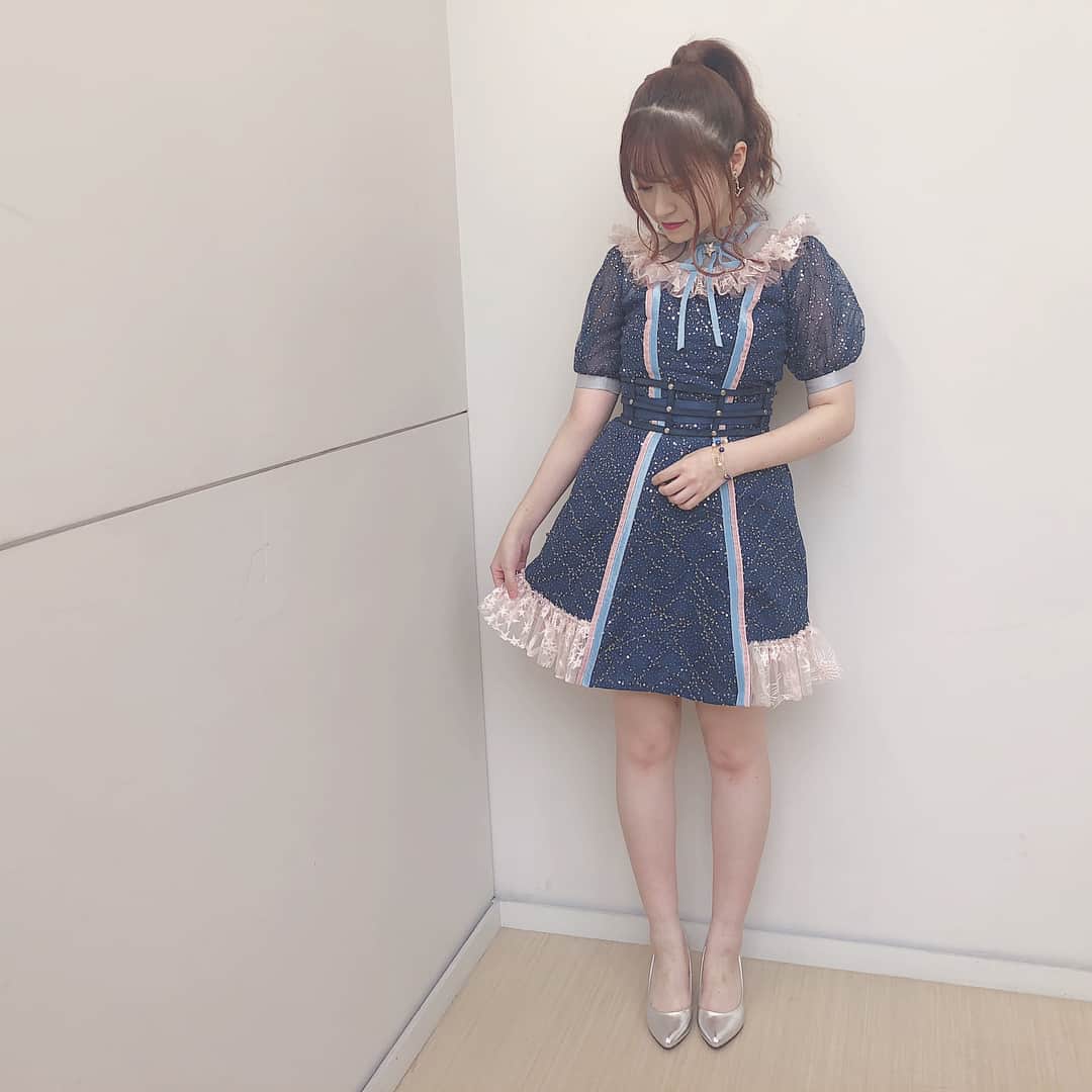 冨吉明日香のインスタグラム：「#じゃんけん大会 . 負けちゃったけど 楽しめたからじゅうぶんっ . 応援してくださった皆さん ありがとうございました🌷 . 私達の衣装のモチーフは星座💫💫」