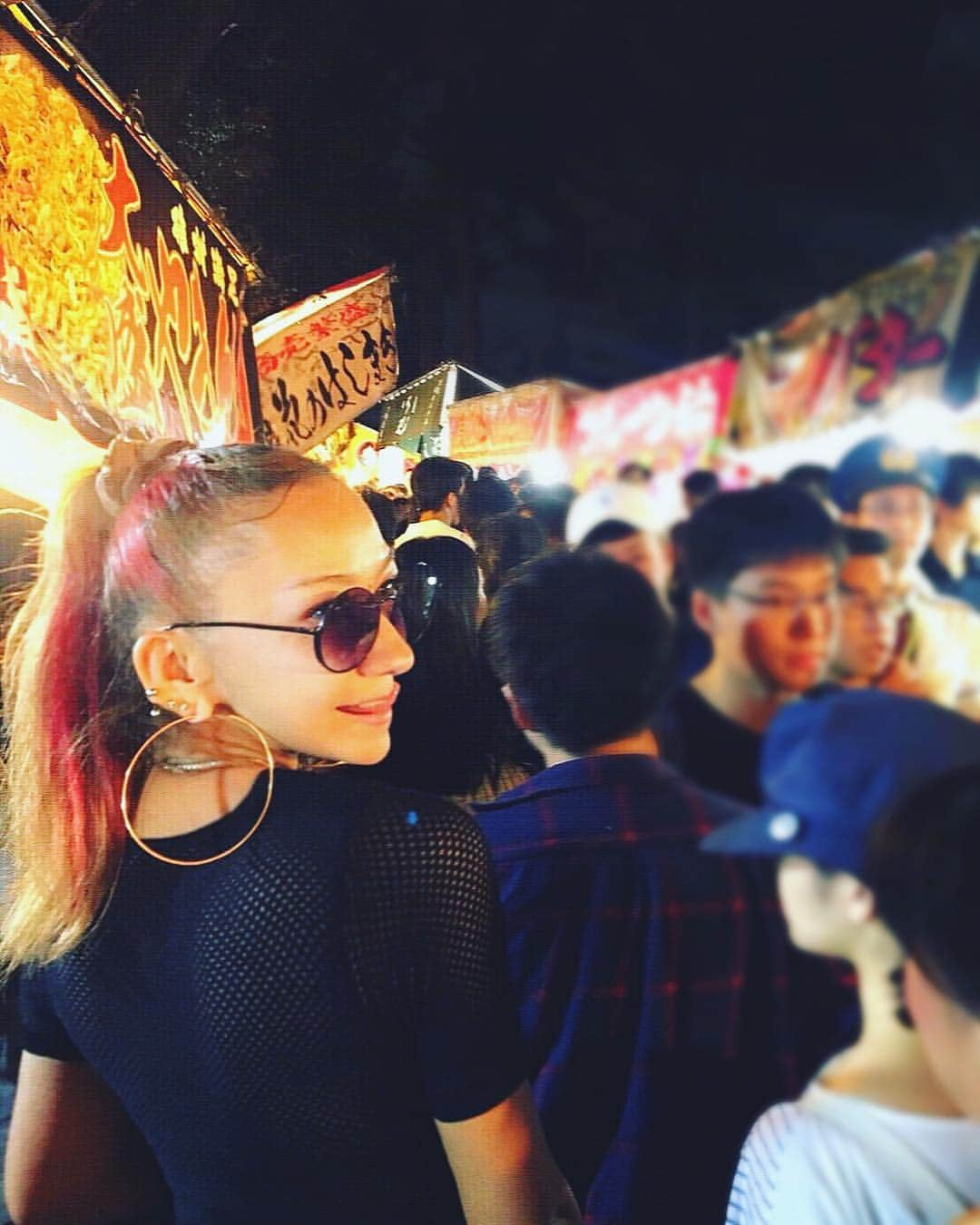 ソフィア・グリーンウッドさんのインスタグラム写真 - (ソフィア・グリーンウッドInstagram)「My favorite festival😋⛩💓 #japan#tokyo#shibuya#yoyogihachiman#festival#fes#shrine#mikoshi#wabisabi#fun #毎年恒例#渋谷#代々木八幡宮#代々木八幡宮例大祭#お祭り#お散歩#お参り#私史上No1#神社#パワースポット#オススメ#鶏皮餃子買って失敗#塩鮎食って嘔吐#路上に謎の溺死体#キキララのエコバッグを振り回すルンペン#本当にオススメ」9月24日 1時14分 - sophichan