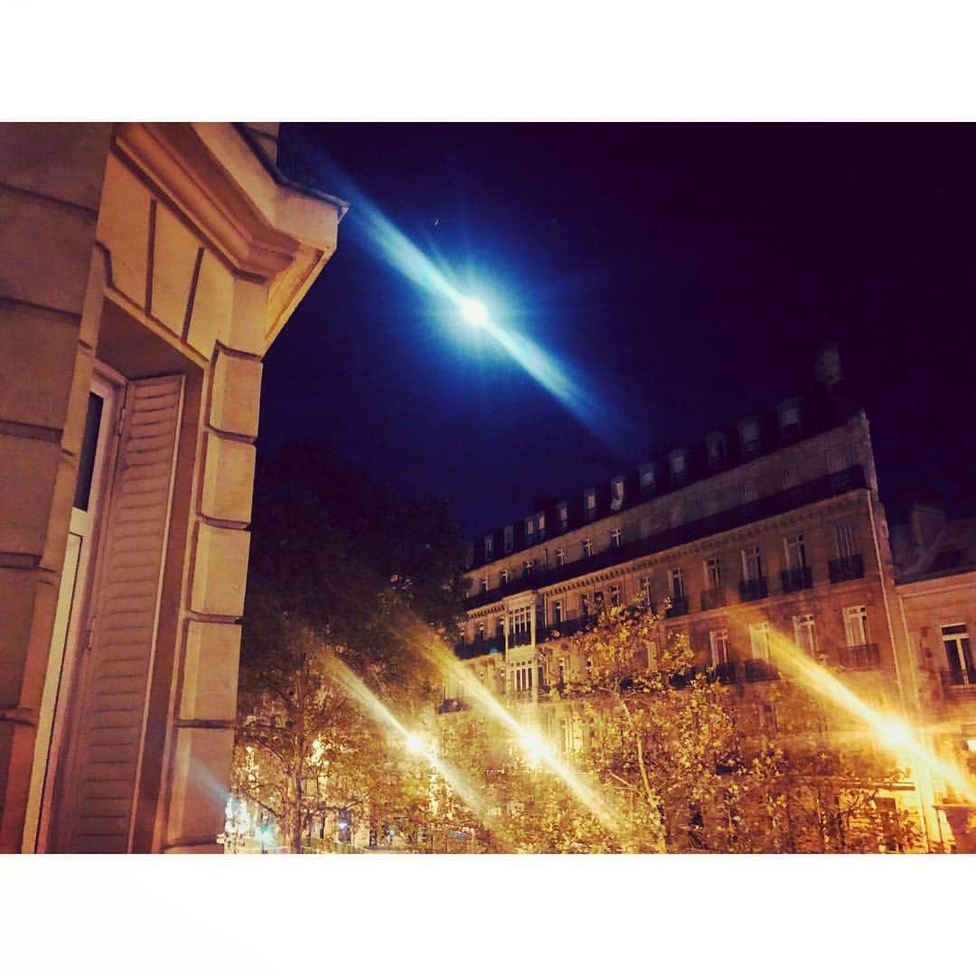 紗栄子さんのインスタグラム写真 - (紗栄子Instagram)「子供達を学校に送ってそのままParisへ打ち合わせへ✈️ さて、そろそろ寝よっかな✨ おやすみなさい🌙✴︎ #paris」9月24日 11時09分 - saekoofficial
