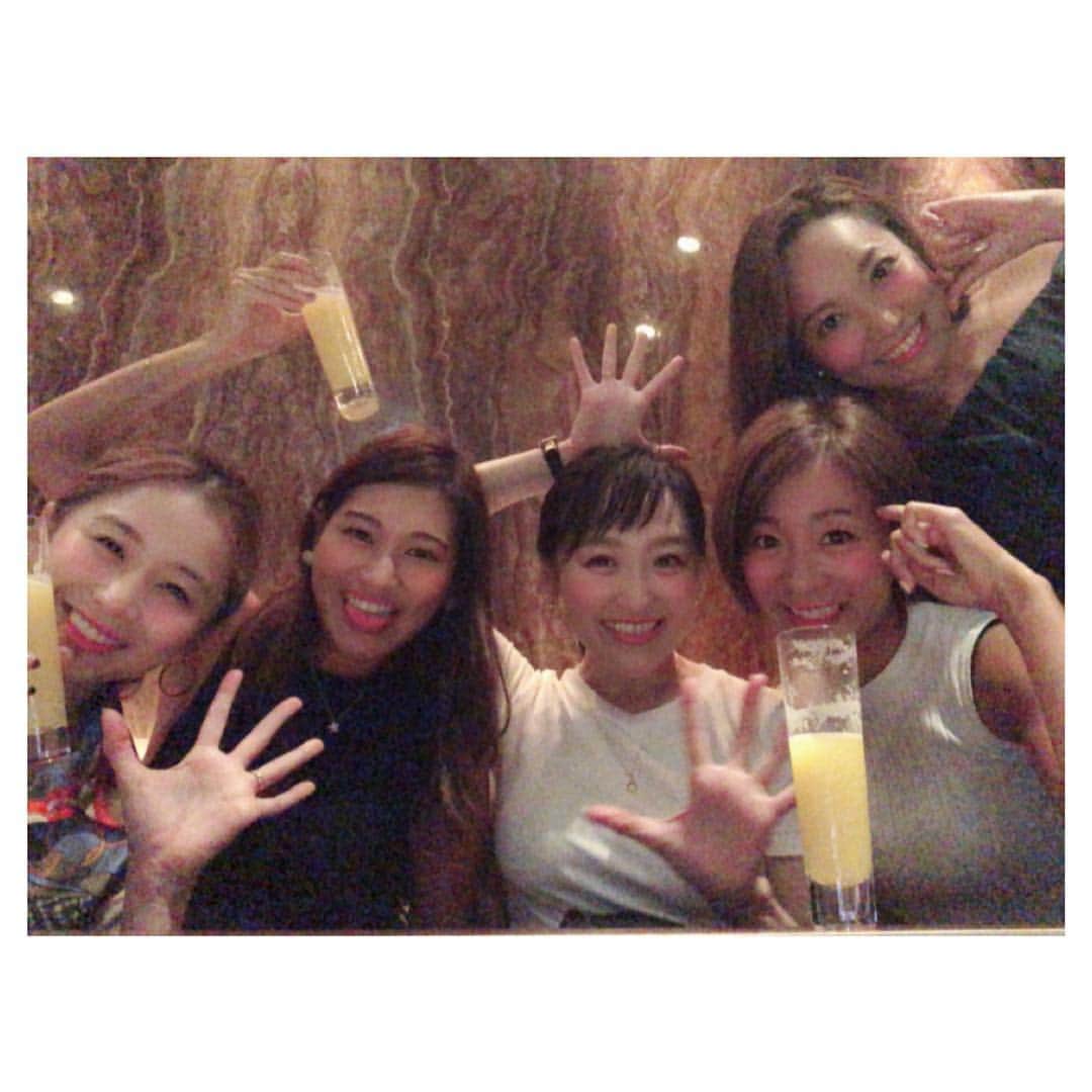 大田明奈さんのインスタグラム写真 - (大田明奈Instagram)「YUKI🎂AKANE 💘Happy Birthday💘 蟻月からのアシエンダ😋 いつものコース‼️ いくつになっても楽しい〜😊 みんないつもありがとう😍」9月24日 11時25分 - moreakee