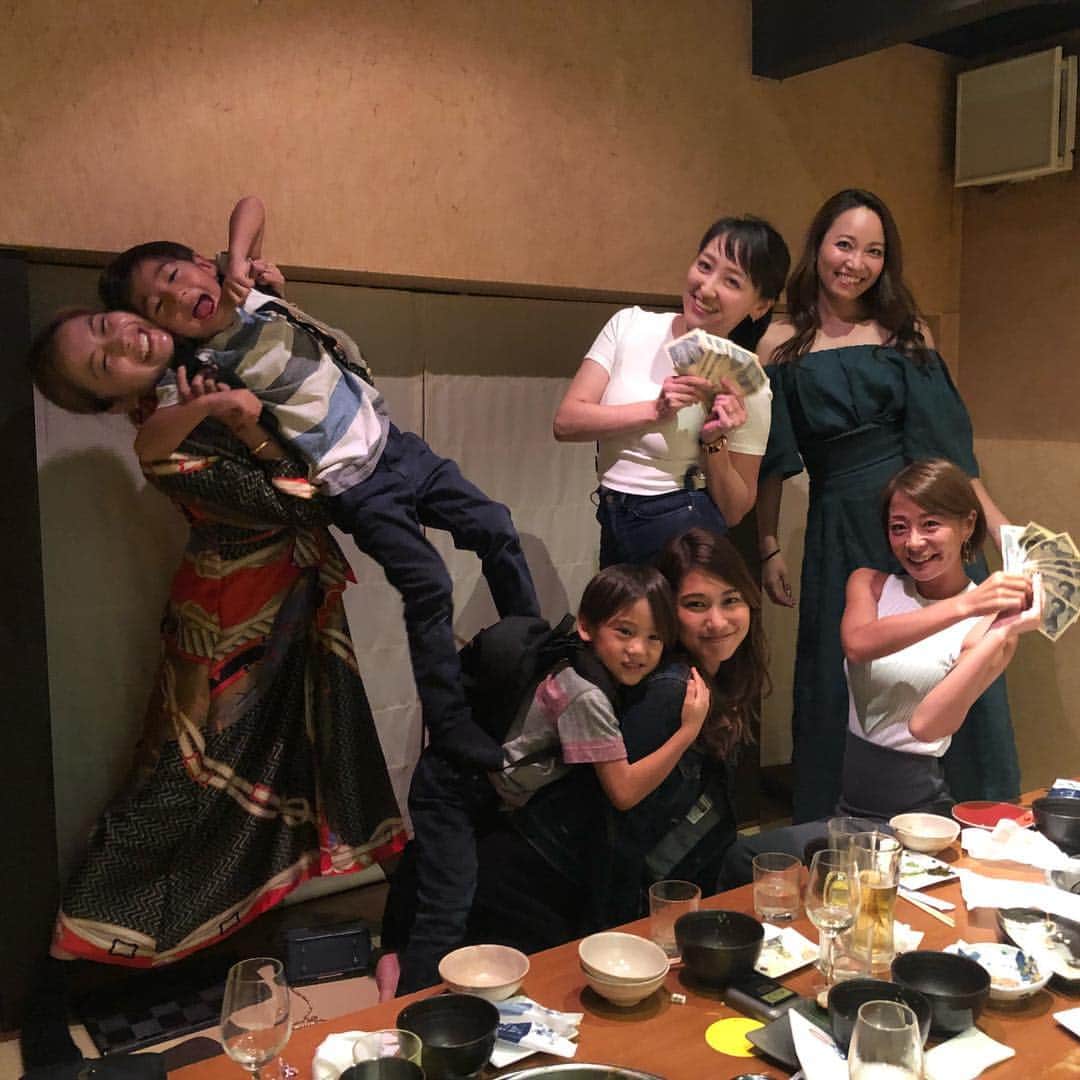 大田明奈さんのインスタグラム写真 - (大田明奈Instagram)「YUKI🎂AKANE 💘Happy Birthday💘 蟻月からのアシエンダ😋 いつものコース‼️ いくつになっても楽しい〜😊 みんないつもありがとう😍」9月24日 11時25分 - moreakee