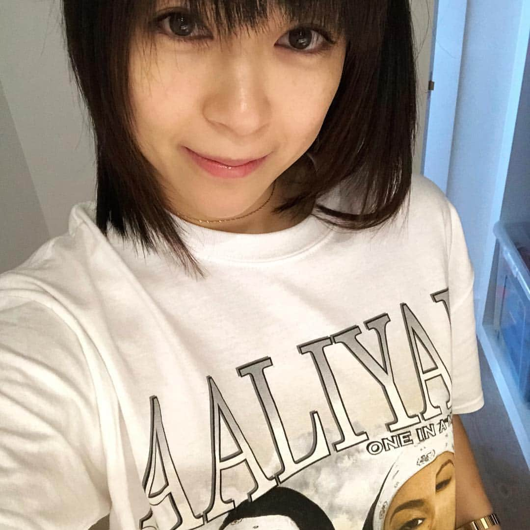 宇多田ヒカルさんのインスタグラム写真 - (宇多田ヒカルInstagram)「Had to show off my new T-shirt♡ おニューのTシャツ自慢♡」9月24日 5時55分 - kuma_power