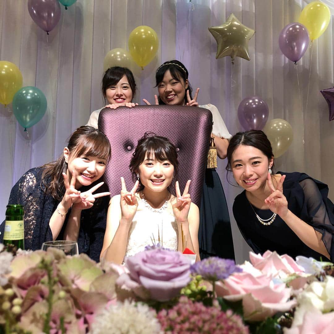 岩谷実来のインスタグラム：「おめでとう🎉🎉㊗️ 結婚式って楽しいね。 ほとんど泣いてた。 余興うまく行って良かった😻 #ハッピーウエディング #おめでとう #余興で、全国まわろうかな。」