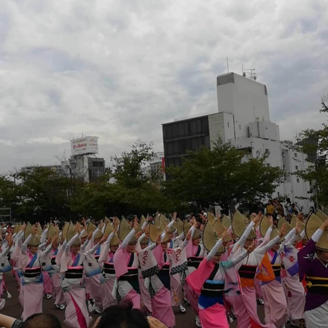 小川祐生さんのインスタグラム写真 - (小川祐生Instagram)「イオンモール徳島ありがとうございました！ マヂラブさんと楽しくやれました！！ 終わってからチャリティで総踊りやってたから直行。 まじ最高！！！ #あわよくば#マヂカルラブリー#イオン#徳島#阿波踊り#総踊り#夏#最高#郷土愛」9月24日 17時16分 - ogawa_awa