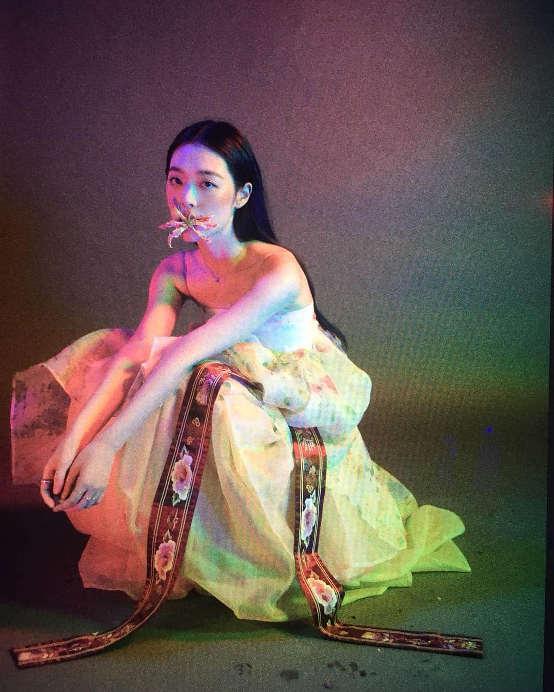 ソルリさんのインスタグラム写真 - (ソルリInstagram)「@kim_jungyoung 언니가 최고 @wkorea 👈🏻」9月24日 18時14分 - jelly_jilli