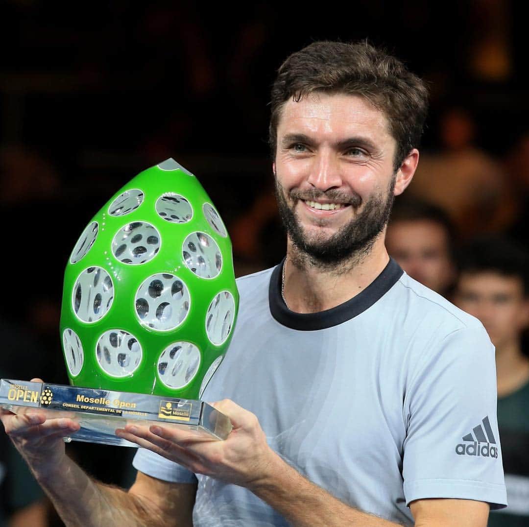 ジル・シモンのインスタグラム：「Gilles est de retour dans le Top 30 ! World Ranking N29 💪🏼 #GillesSimon」