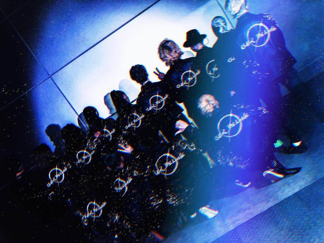 登坂広臣さんのインスタグラム写真 - (登坂広臣Instagram)「#BLUEMOON dancers #FULLMOON band #MyFamily 💯💯💯」9月24日 22時49分 - omi.cdl