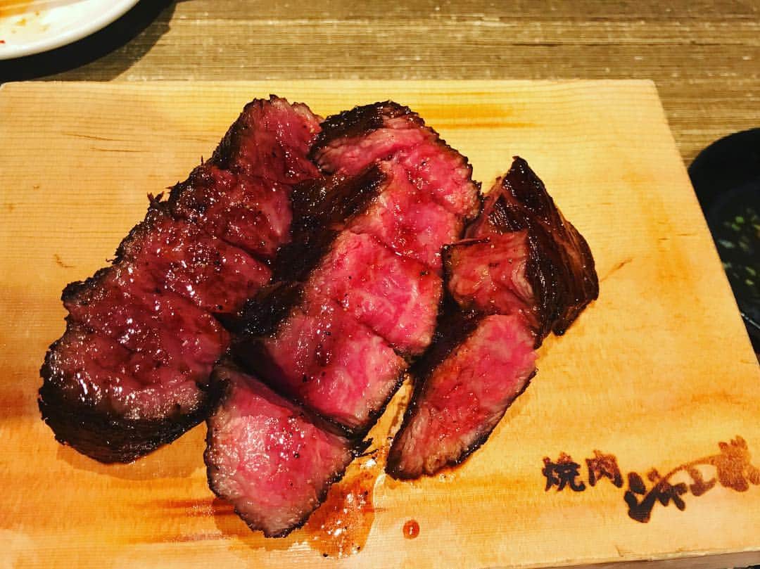 馬淵優佳さんのインスタグラム写真 - (馬淵優佳Instagram)「💖🐮 #焼肉#ジャンボ#はなれ」9月24日 23時41分 - mabu0205