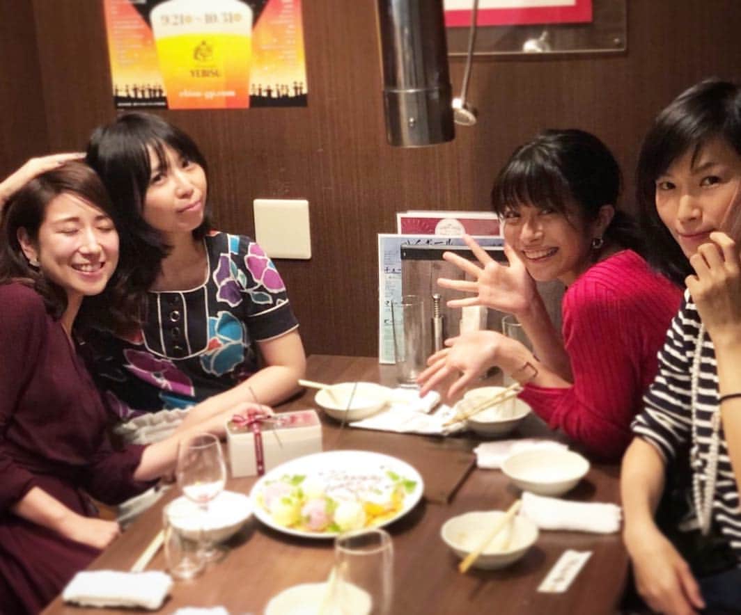 三倉茉奈さんのインスタグラム写真 - (三倉茉奈Instagram)「肉の会、久しぶりの集合☺︎ なかなかみんなの時間合わずでやっとこさ。 関学のゼミメンバー、東京にいる組。 定期的に集まり始めて4年くらい。相変わらずみんな独身(￣ー￣)笑  #肉の会 #いわゆる #女子会 #仕事も性格もバラバラ #だから面白い #happybirthday」9月24日 23時49分 - mana_mikura_official