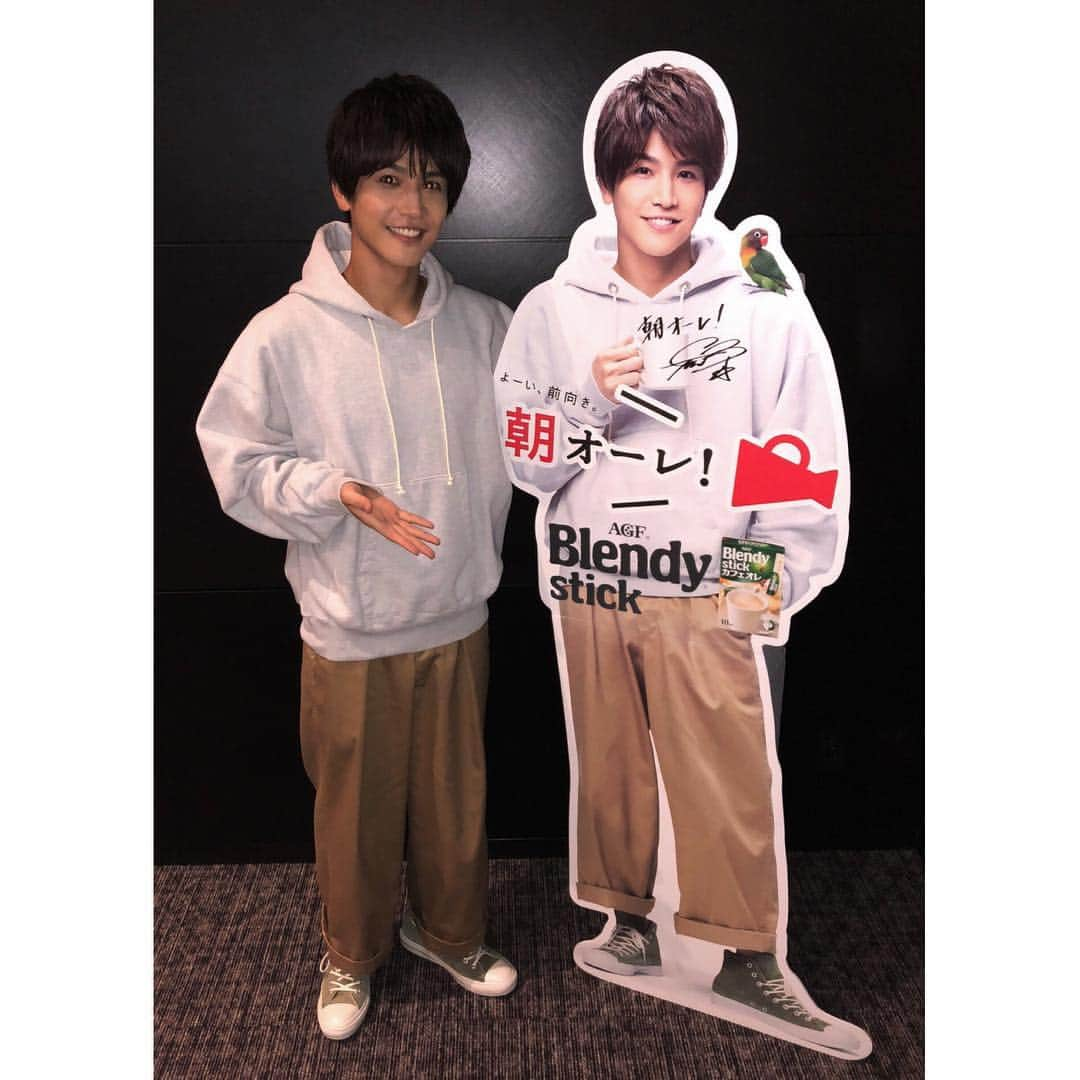 岩田剛典さんのインスタグラム写真 - (岩田剛典Instagram)「味の素AGF『Blendy stick』の新CMに出演させて頂きます☕️✨ 10月1日からお楽しみに✌🏻 #blendystick  #朝オーレ #朝オーレPR大使」9月25日 15時02分 - takanori_iwata_official