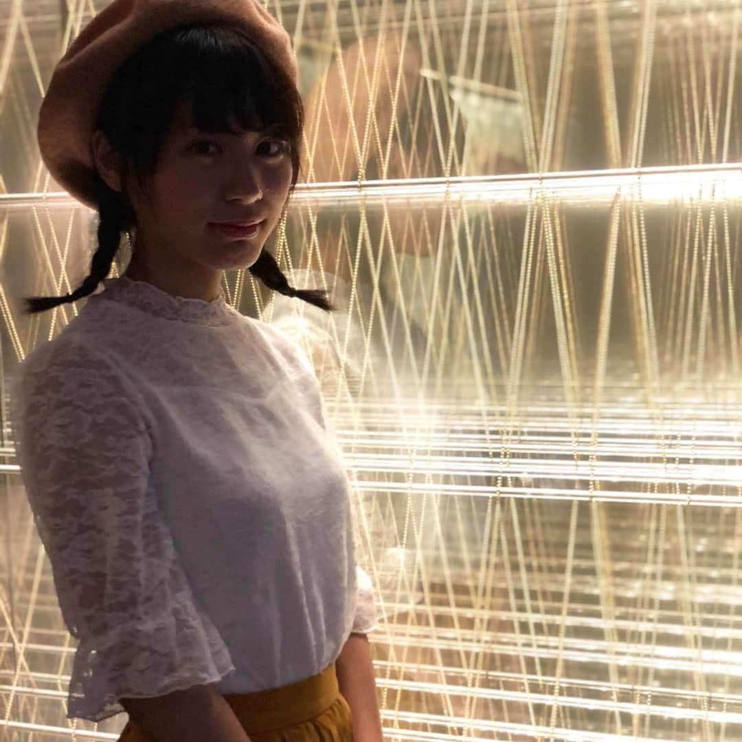 中村優のインスタグラム：「#チームラボ かと思いきや #すみだ水族館 です。笑 . . 三連休に、家族で水族館行きました🐬 (イルカはいない) .  わたしが水族館で一番好きなのはペンギンです🐧 では、魚の中で一番好きなのはなんでしょう？？ . ヒント ①わりと小さい ②食べられる . . #すみだ水族館 #東京スカイツリー #水族館好き #東京おでかけ #3bjunior #奥澤村 #中村優 #ゆうだより」
