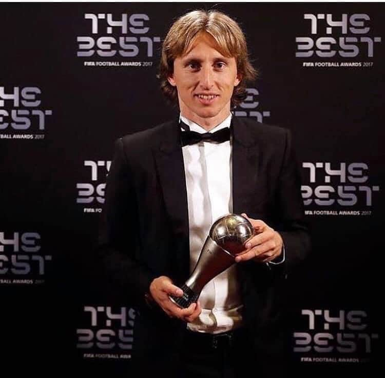 ダリオ・クレシッチのインスタグラム：「Doktore,čestitam! #bestplayerintheworld @lukamodric10」