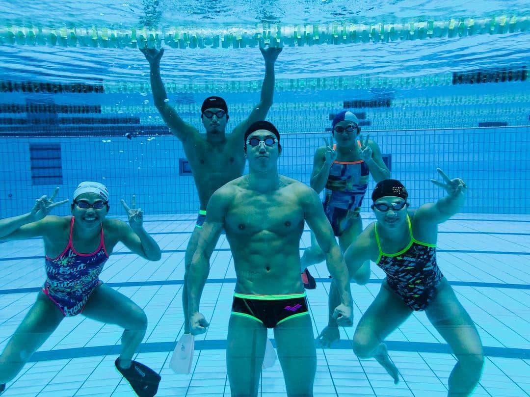 藤森太将のインスタグラム：「Gracias que pueda nadar en este ambiente maravilloso🇪🇸 (この素晴らしい環境で泳げる事に感謝)  #sierranevada🏔 #CAR🏊‍♂️ #kinoshita_group_sports #mikihouse  #nssu_swim  #tokyo2020 #fam」