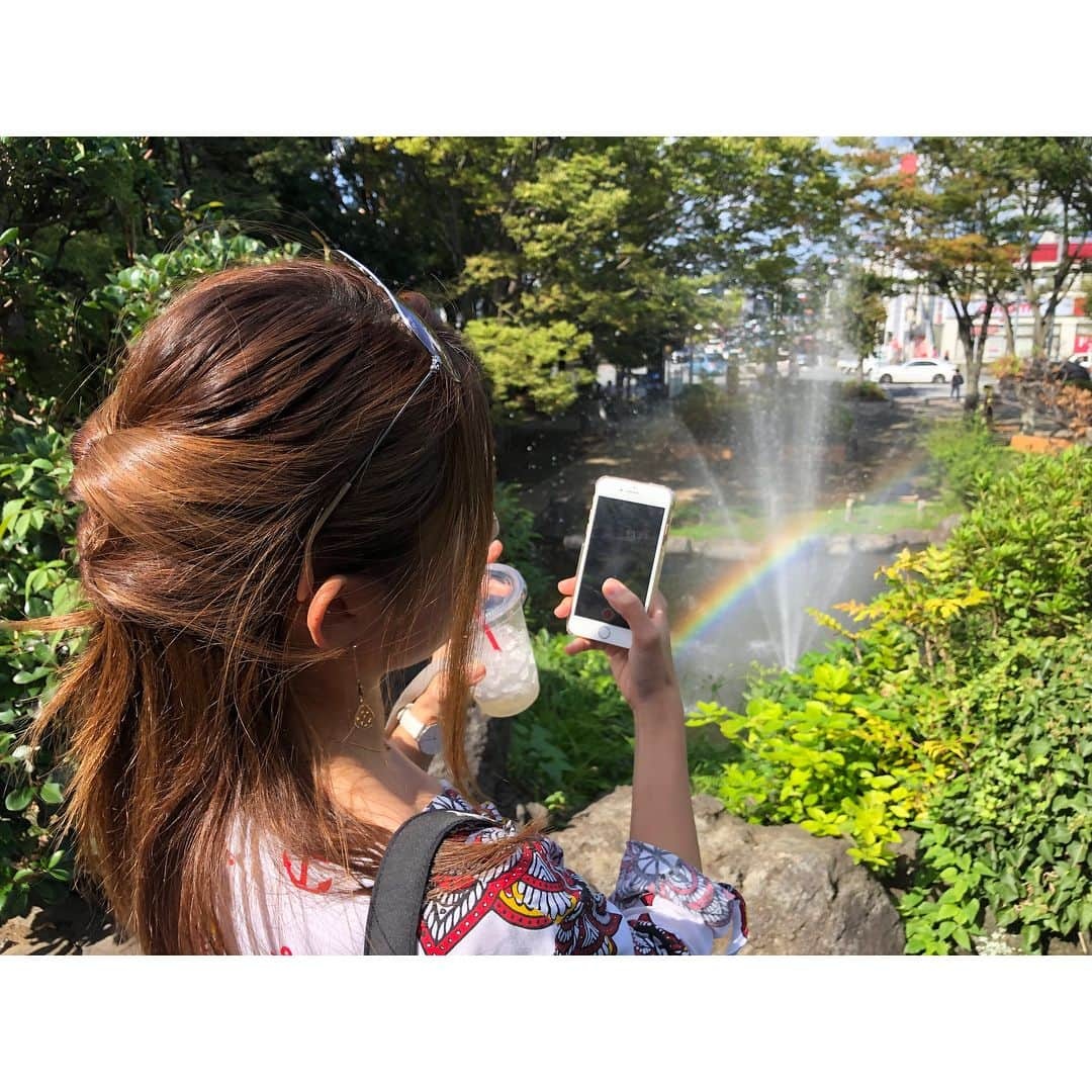 市原彩花さんのインスタグラム写真 - (市原彩花Instagram)「虹とあーちゃん🌈 晴〜れろ☀️ #虹#rainbow」9月25日 17時58分 - ayaka_ichihara