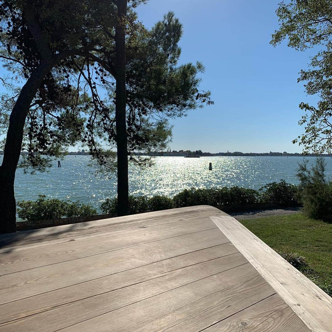 ノーマン・フォスターさんのインスタグラム写真 - (ノーマン・フォスターInstagram)「Revisiting our Venice Chapel - getting nicely overgrown .」9月26日 2時48分 - officialnormanfoster