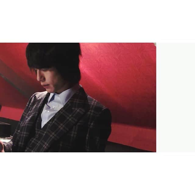 坂口健太郎のインスタグラム：「GUCCIのショーに行ってきました☺︎ #GUCCI」