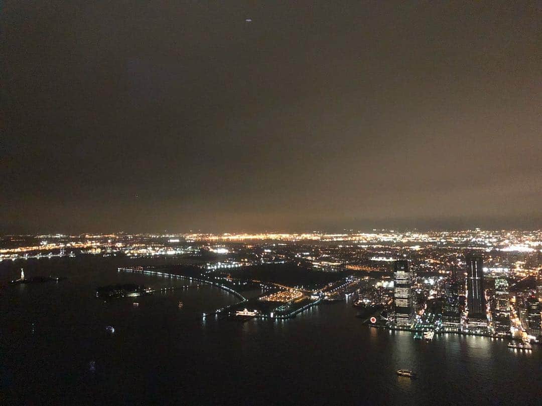樫尾月香さんのインスタグラム写真 - (樫尾月香Instagram)「New York🗽 素敵な夜景と蝋人形館🏙 . . 今日も投票よろしくお願いします🙇🏻‍♀️ ▷ https://misscolle.com/jissen2018/vote プロフィール欄からもできます🙇‍♂️ . . #ニューヨーク #夜景 #蝋人形館マダムタッソー #ミス実践コンテスト #ミスコン」9月26日 20時04分 - mjc37th_03t