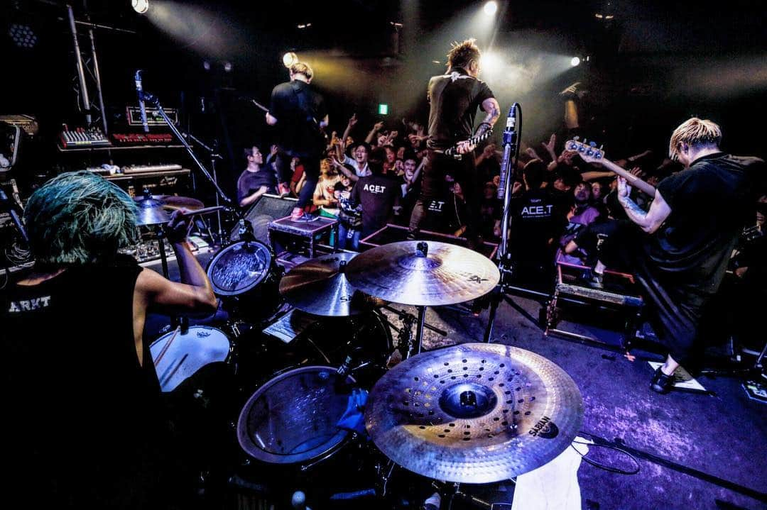 MAH さんのインスタグラム写真 - (MAH Instagram)「THE WEST END TOUR 2018 Day 4 at APOLLO, Izumo.  #SiM #tricot  Photo by @kouhey0622」9月26日 14時44分 - mahfromsim