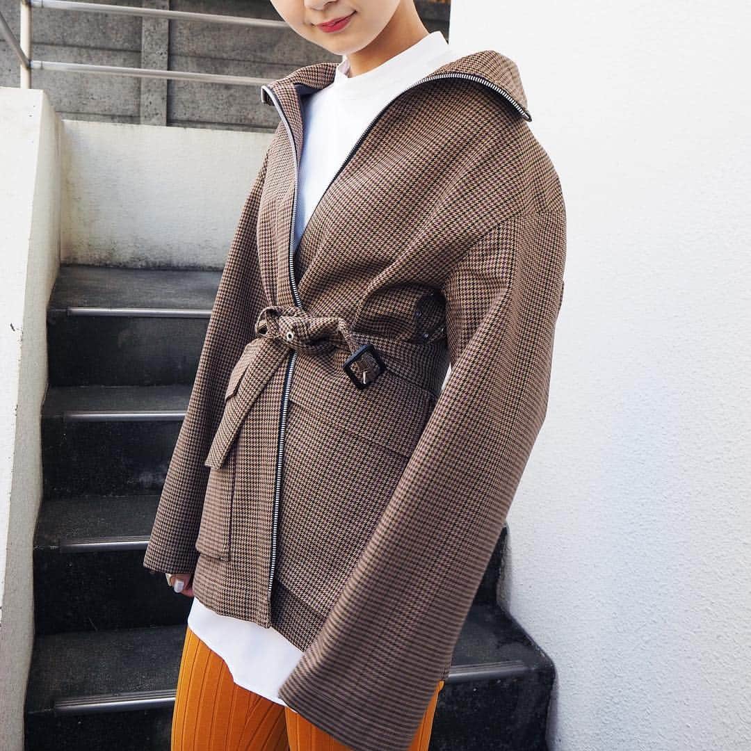 TOMORROWLAND_Womensさんのインスタグラム写真 - (TOMORROWLAND_WomensInstagram)「〈ITEM〉 順に Jacket / MACPHEE : 12078407231 / ¥46,440 Coat / MACPHEE : 12088408231 / ¥59,400 ※それぞれ2色展開 . #tomorrowland_jp #tomorrowland_womens #tomorrowland #fashion #macphee #jacket #coat」9月26日 20時34分 - tomorrowland_womens