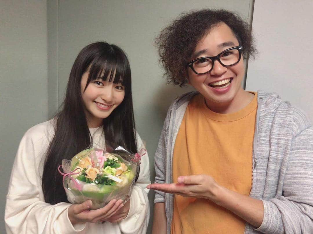 高橋真生のインスタグラム：「もじゃさん⭐️ * 最後の収録の時に 「髙橋さんはラジオのお仕事向いてると思います」 って言ってくださった😭 * すごく嬉しかったです。 * またどこかでお会いできたら嬉しいです☺️ * たくさんお世話になりました😢 * * #もじゃさん#ngt48のみんな神対応ラジオ握手会#髙橋真生#まうまう#ngt48」